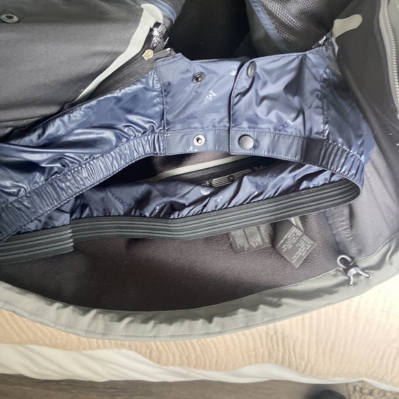 Like new, MARMOT Waterproof Softshell Ski Jacket - Picture 6 of 10